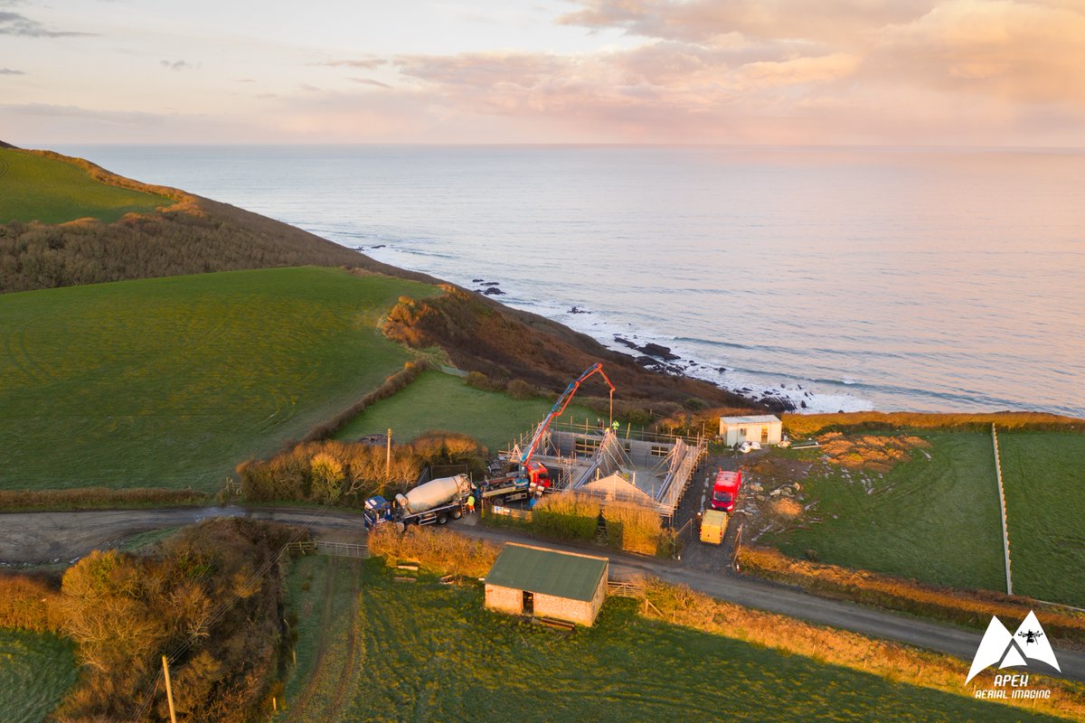 ApexAI's tweet photo. Captured some images for @Cancleave yesterday during their R-Wall ICF concrete pour. #icf #dronephotography #dji #mavic2pro #hasselblad #cornwall #aerialimaging https://t.co/au3XemQC8O
