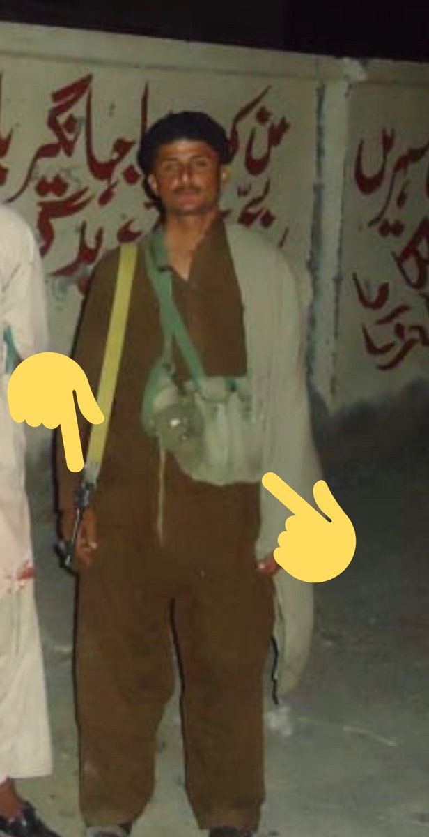 If you don’t believe that this guy in black hood with an Ak47 is Lateef Johar.Then plz look closely at this 2nd image taken moments later, in front of similar wall chalking slogans of “Death to Pakistan” in the same blue attire, now with his black hood on his left shoulder./2