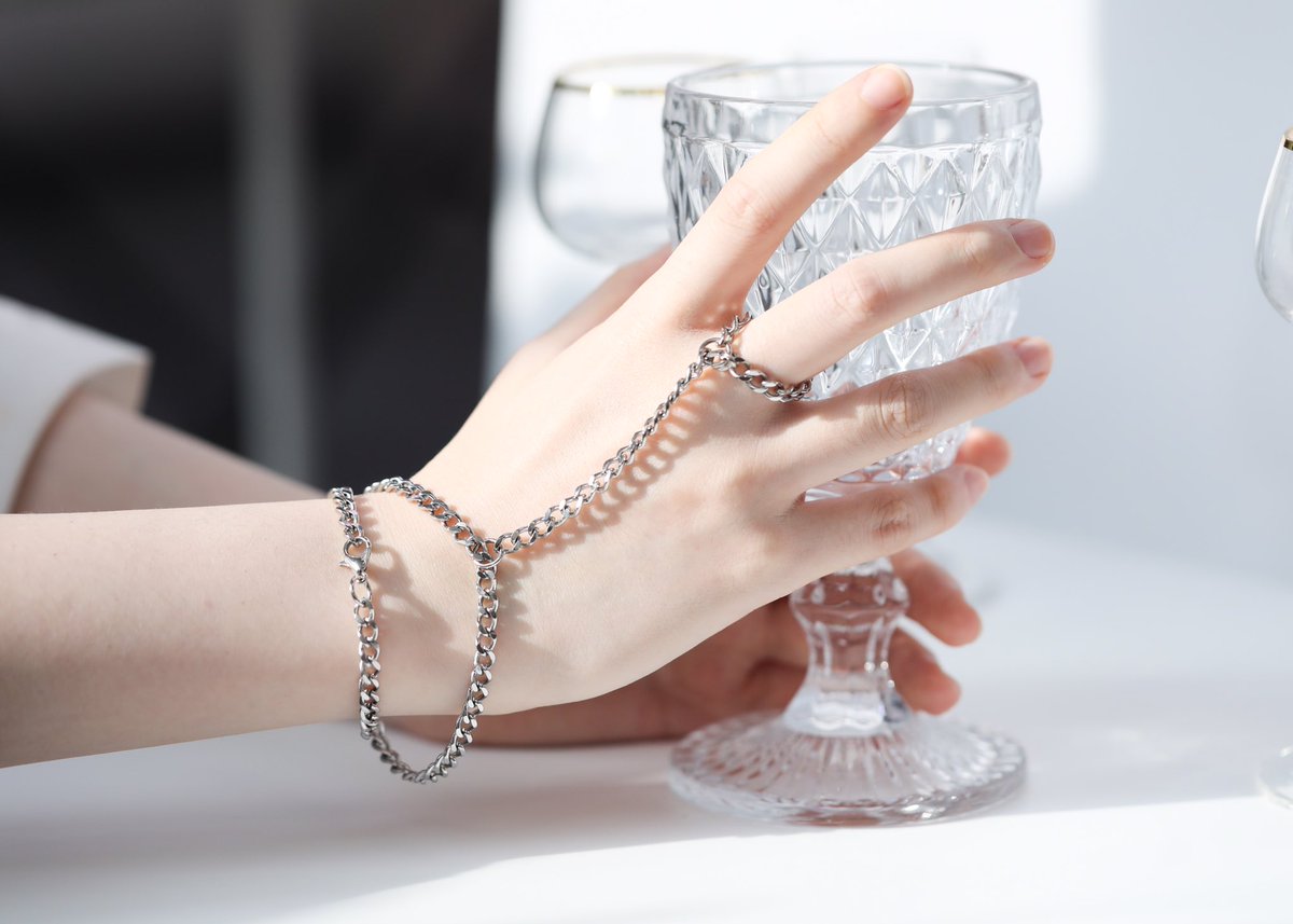 98n_accessory's tweet photo. ✨무료배송 이벤트 진행중✨
✨1/26~1/31✨

배송비가 부담되어서 구매를 망설였던 분들을 위한 무료배송 이벤트예요💕

네이버 스마트 스토어와 아이디어스에서 이용 가능합니다 😊💕
기타 문의사항은 DM 남겨주세요💕

사이트에서 더 다양한 제품을 만나보실 수 있어요🥰 https://t.co/TcoxHH1J3x