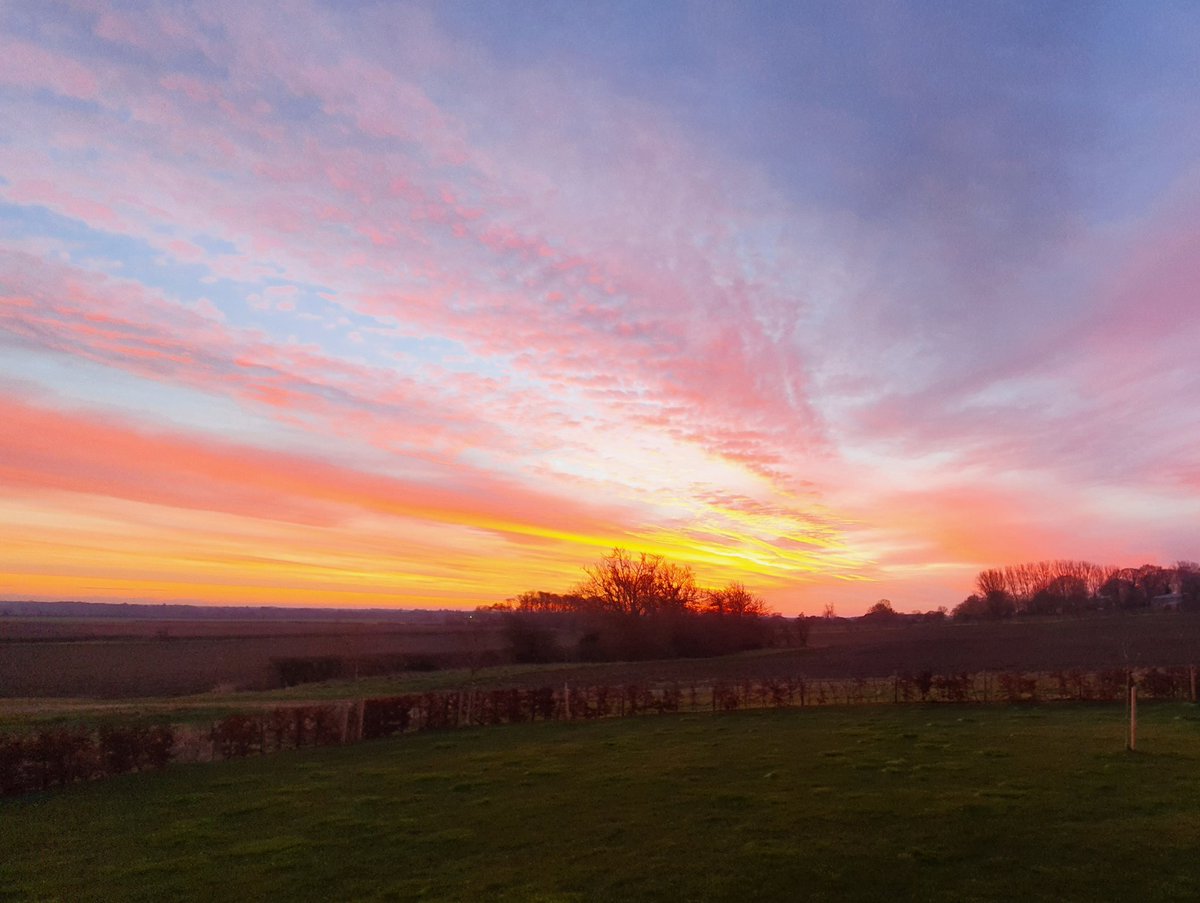 Lovely start to the day here in Lincolnshire, peaks of blue appearing through the reds of the morning
