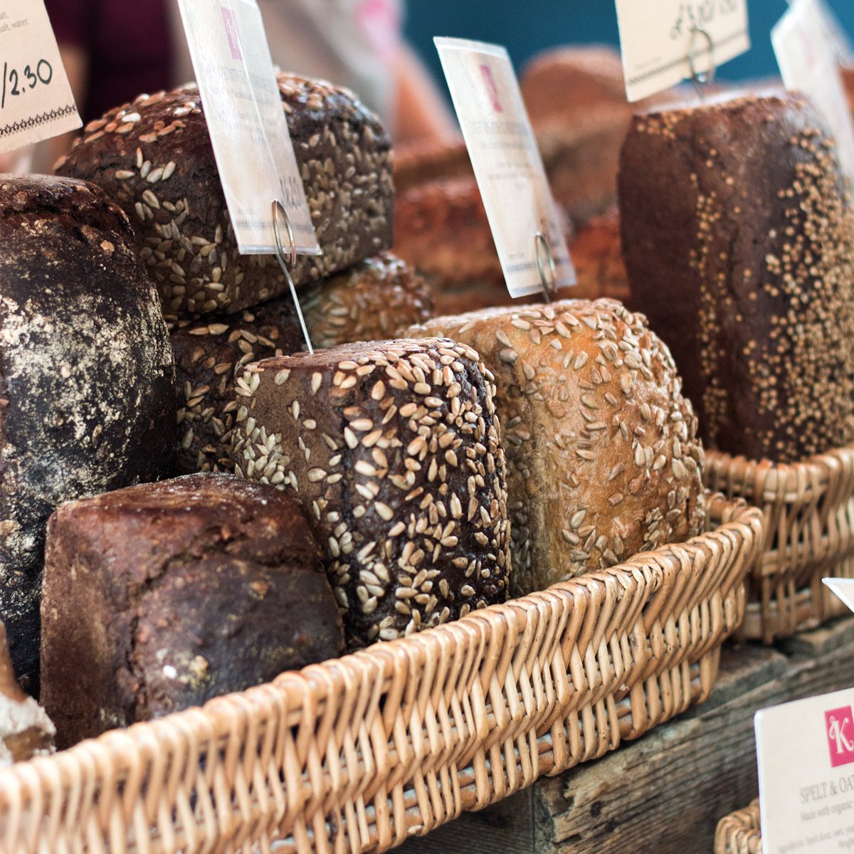 Our trading week at @boroughmarket will start tomorrow and the weather forecast predicts a mild 9C with no rain 🙌⛅️ Come by and stock up on some lovely sourdoughs, rye loaves and perhaps a treat or two 😊
We’re here every week from Wednesday to Saturday!