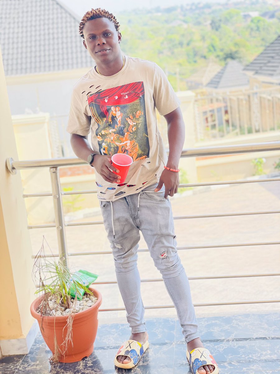 BestEhiamhen's tweet photo. I missed twitter who missed me
@SavageResponses https://t.co/wVOb8VzhFE
