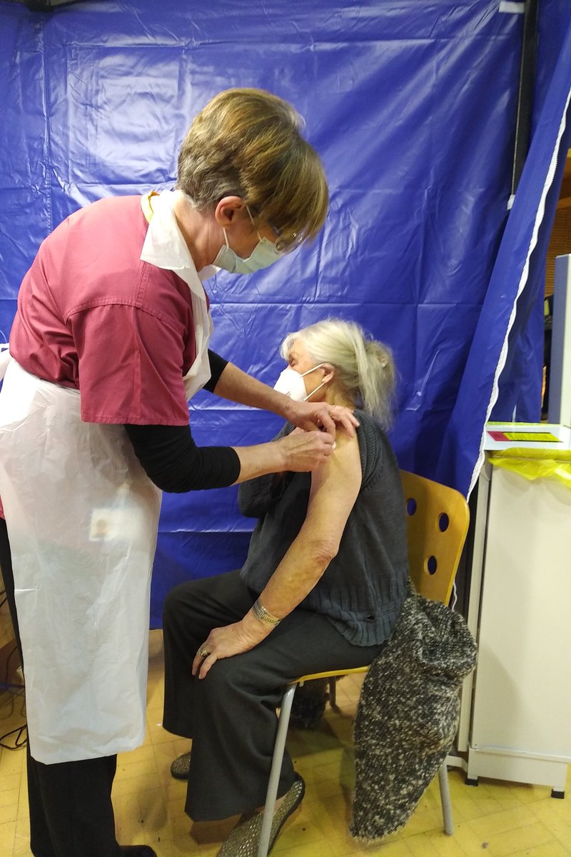 #covid19 my mother had her first AZ jab yesterday. A big thank you to the NHS and all the amazing volunteers at the BIC in #Bournemouth.