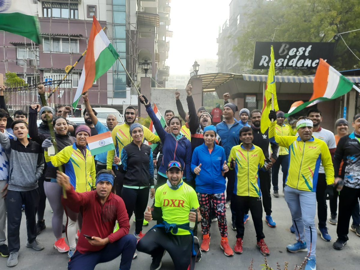 navneetsport's tweet photo. Some runners in #Dwarka celebrated #RepublicDay with a long run in the morning. @kiranoop https://t.co/fNjfQQ2RjP
