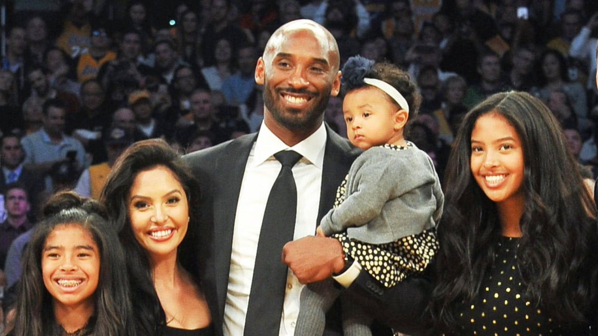 5. HE WAS AN AMAZING FATHER.This is what makes me teary when I remember Kobe. He was an amaing father to his daughters and a loving husband to his wife Vanessa despite the media criticism he was getting during his career. I'm sure his family missed him more than we do.