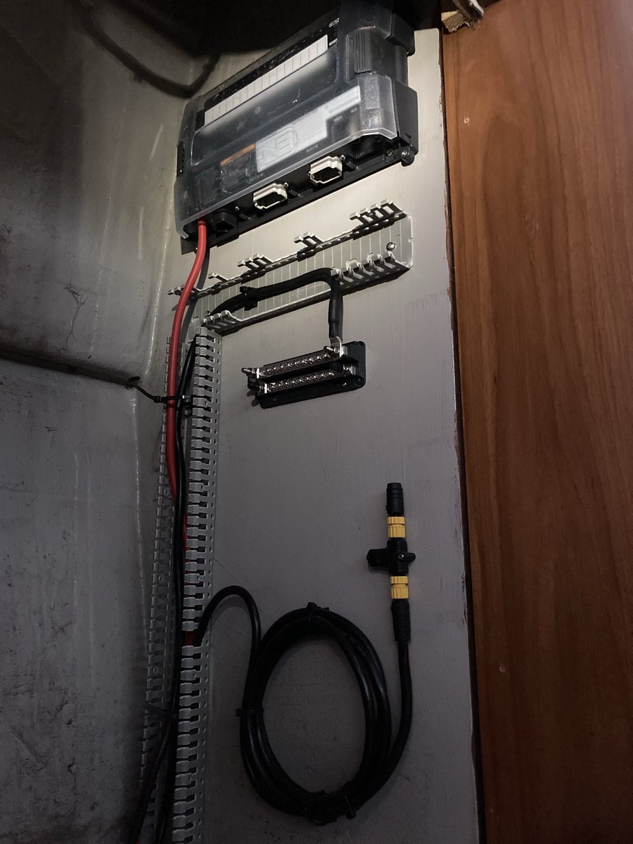 HartnellMarine's tweet image. #mastervolt #marineelectrics #marineelectrician #wires #power #cables #voltage #boats #yachts #boating #yachting #sea #sailing #water #river #electrical #electric