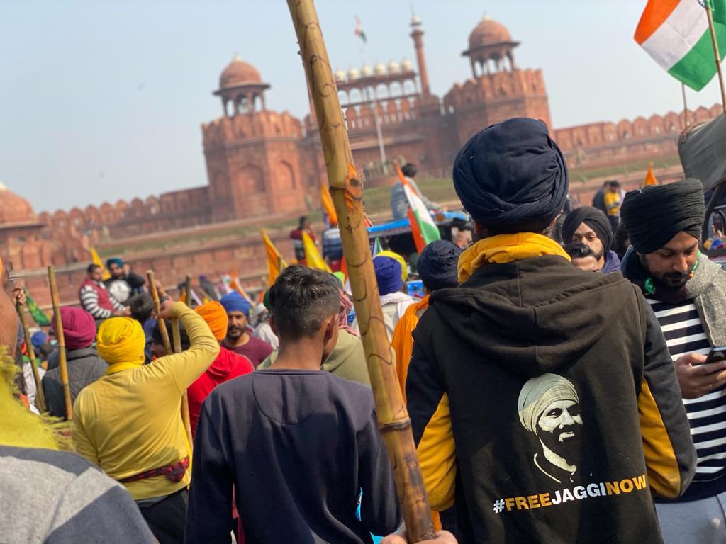 GSJohal85's tweet photo. Live picture from Delhi today at the farmers protest. Only Waheguru Ji knows the energy this has brought  to the family this morning. Jaggi's voice is being raised amongst millions around the world today.

#WeStandWithFarmers 
#FreeJaggiNow https://t.co/kNFHqirKqs
