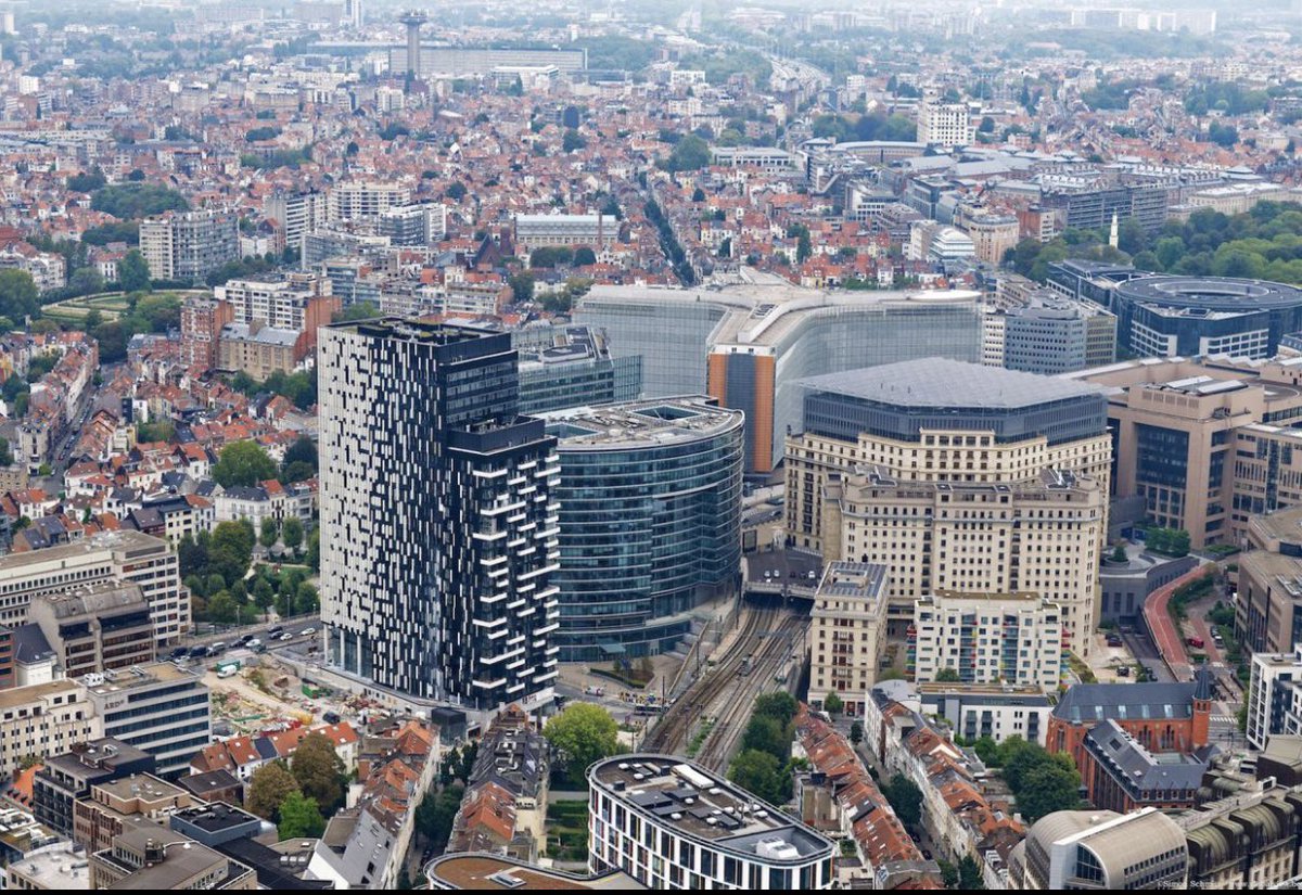 The European Commision signed today the minutes of provisional acceptance of building THE ONE. ATENOR has delivered in the announced planning, which was faster than our announced commitment, around 30,000 sqm of office spaces, equipped according to the European Commission demands