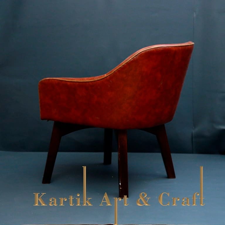 KArtAndCrafts's tweet photo. #leathersofa #sofa #interiordesign #homedecor #leatherfurniture #couch #designerfurniture #coffeetable #diningchair #decoration #bespokefurniture #tuftedbed #leathercouch #customheadboard #storagebed #designersofa #frenchfurniture #sidetable #entrancetable #kingheadboard https://t.co/9dIuKicvzC