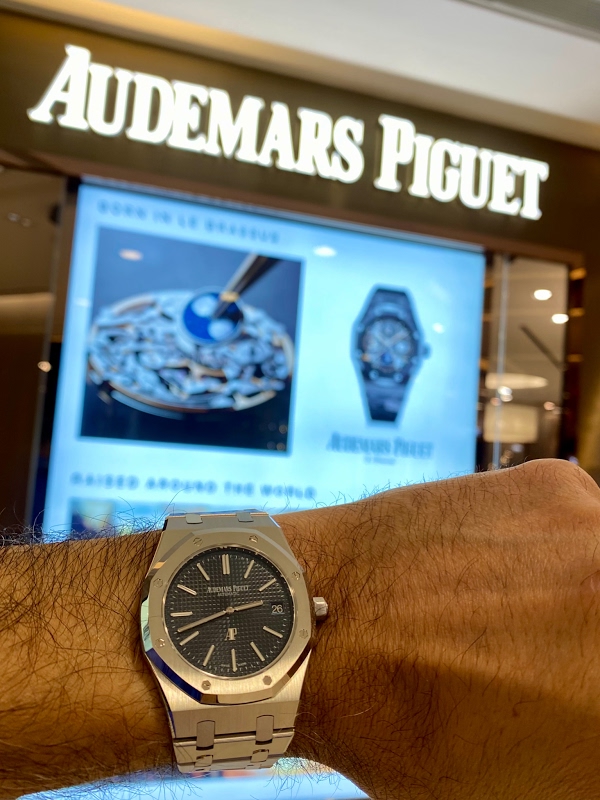 PuristSPro's tweet photo. The first ...?
https://t.co/36QmFxenu3
#AudemarsPiguet
#AP15202 #RoyalOak #RoyalOakJumbo https://t.co/SaLeEM0B2I