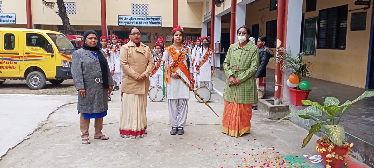 ShriWest's tweet photo. Happy republic day https://t.co/zEDZ0FQt9B