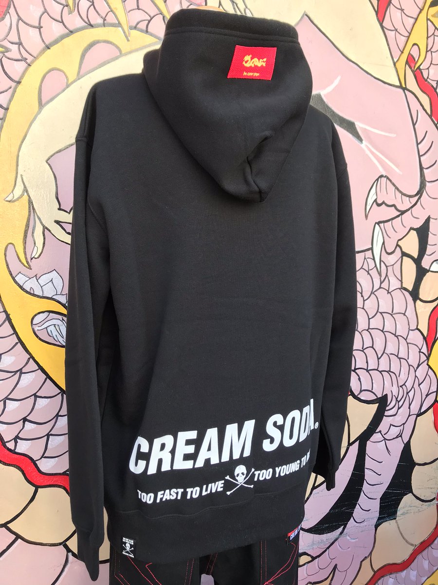 セール 登場から人気沸騰 ミラクルウーマン スタジャン SODA クリーム