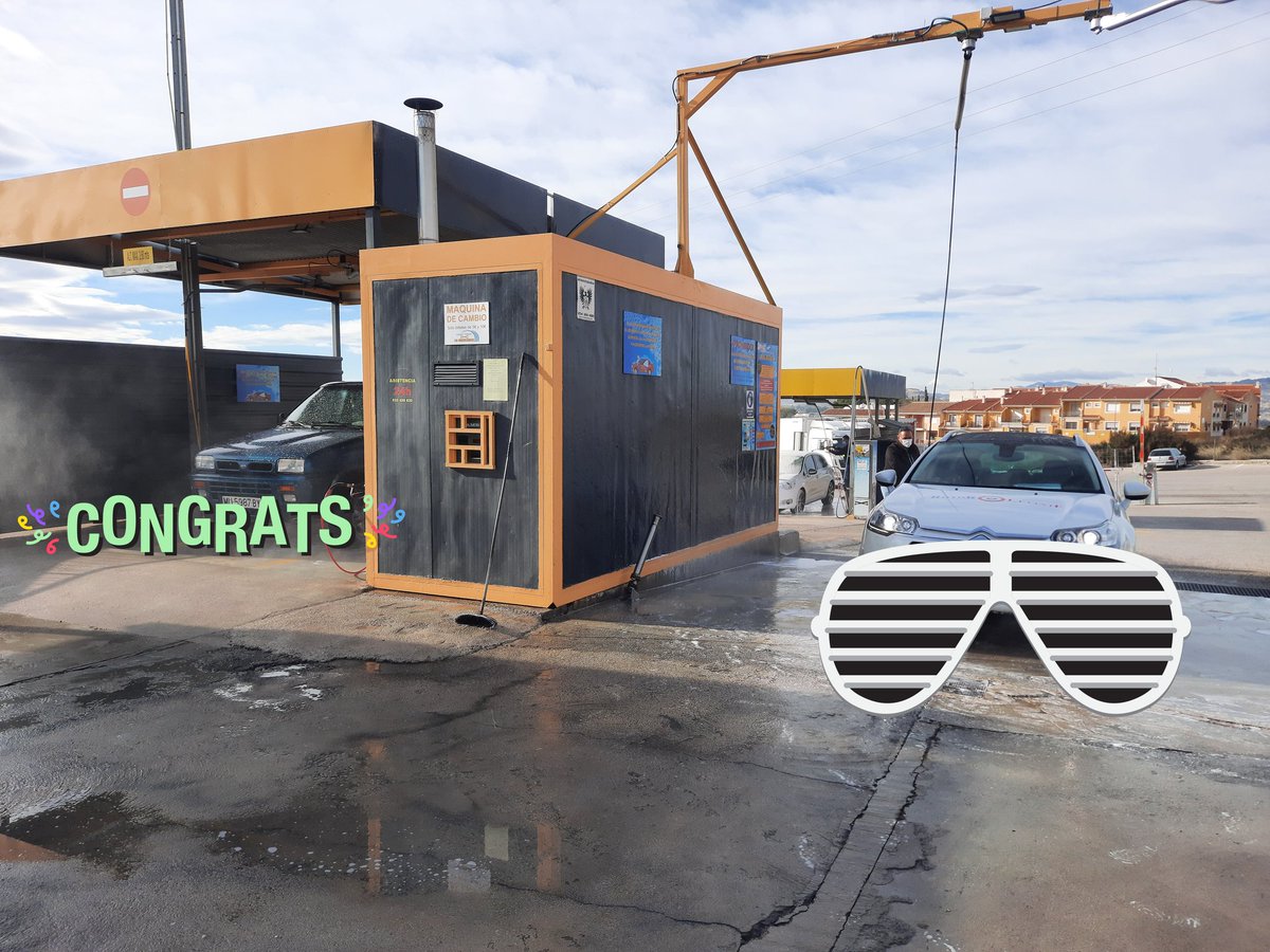 Todo lo necesario para lavar cualquier tipo de vehiculo exterior &amp; interior.
Lavadero publico la archenera