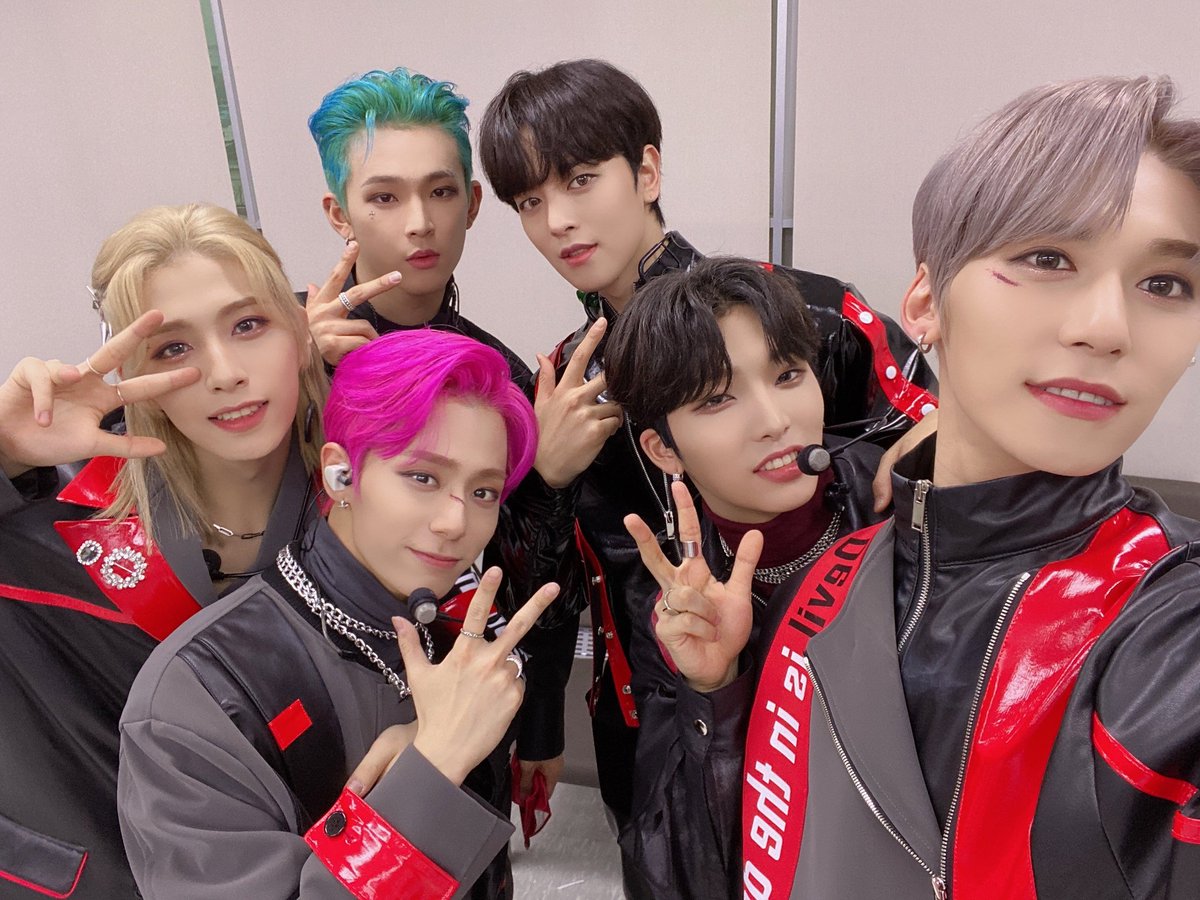 [#ONEUS]

원어스가 더쇼 초이스 1위 후보에
올랐습니다🙌🏻 우리 투문 여러분의
소중한 투표 부탁드립니다😆❤

🔔 지금 바로 휴대폰 문자 입력창에
'원어스'를 입력한 후 '#0088'로 
문자를 전송해 실시간 문자 투표에 
참여해 주세요❤

#원어스 #투문 #반박불가