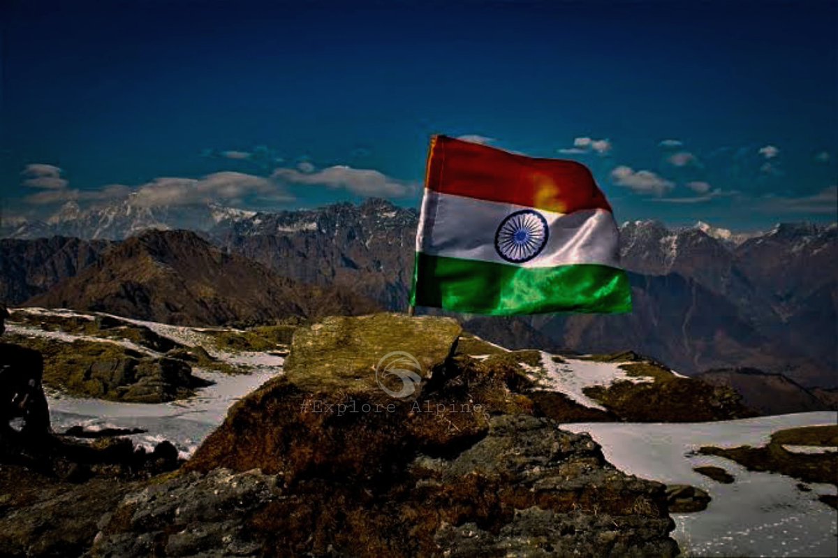 Alpine1Explore's tweet photo. Pangarchulla Peak Trek..
Happy Republic Day..
#RepublicDay #indian #photography #happyrepublicdayIndia #republicdayindia🇮🇳 #love #patriots #National #IndianArmy #Republic #Photos #RepublicDayParade #JaiHind #mountains #Uttarakhand #26January #trek #himalyas #explorealpine #Tweet https://t.co/tLTCJWqWaW