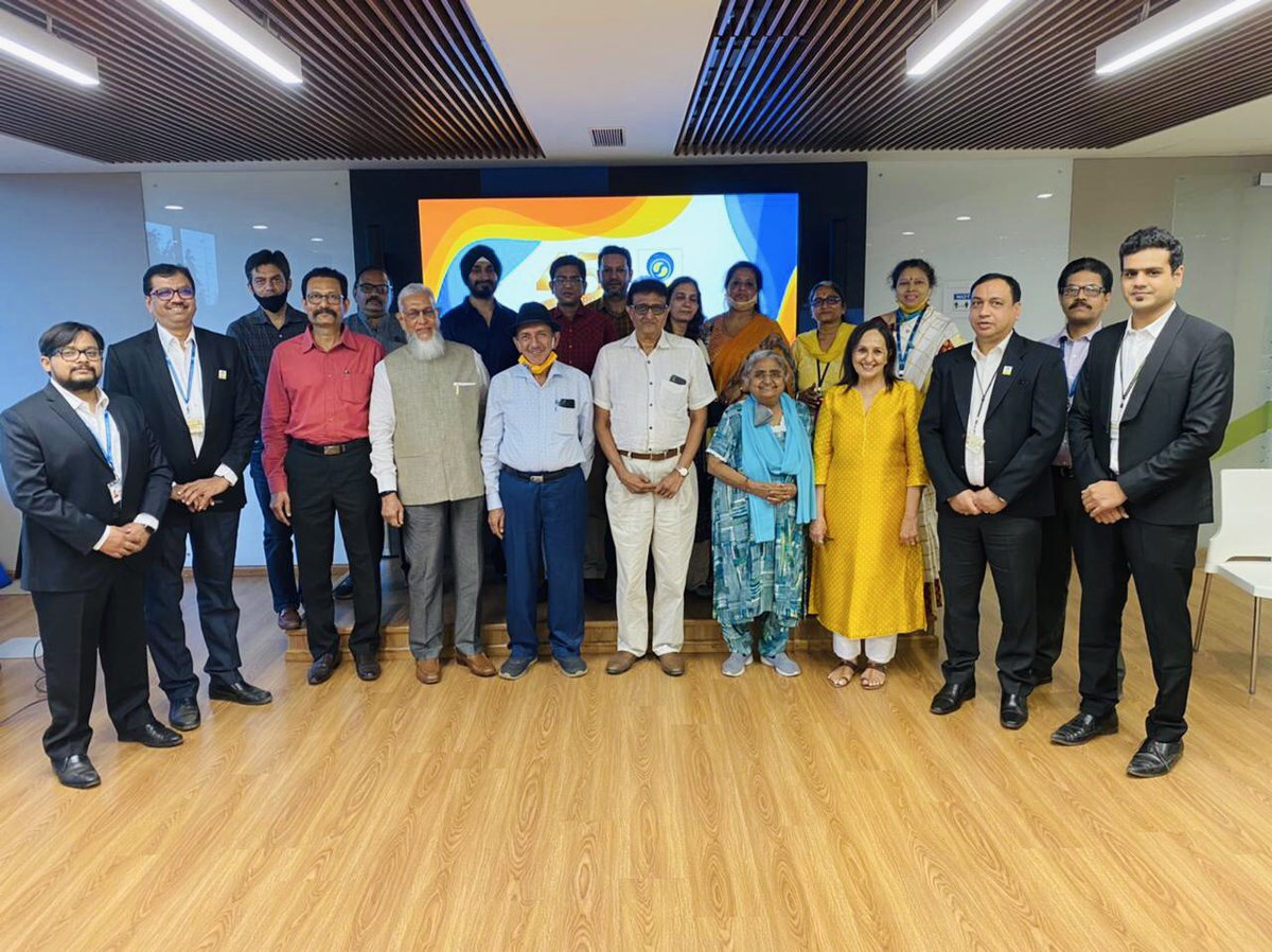 MumbaiBharatgas's tweet photo. Celebrating #45yearsofBPCL with Distributors of Mumbai LPG Territory.
@BPCLimited @PeethambarantT @kumar4360 @tandalemk @VishalKabraBPCL @ipratikmahale https://t.co/fYeIRJBa6L