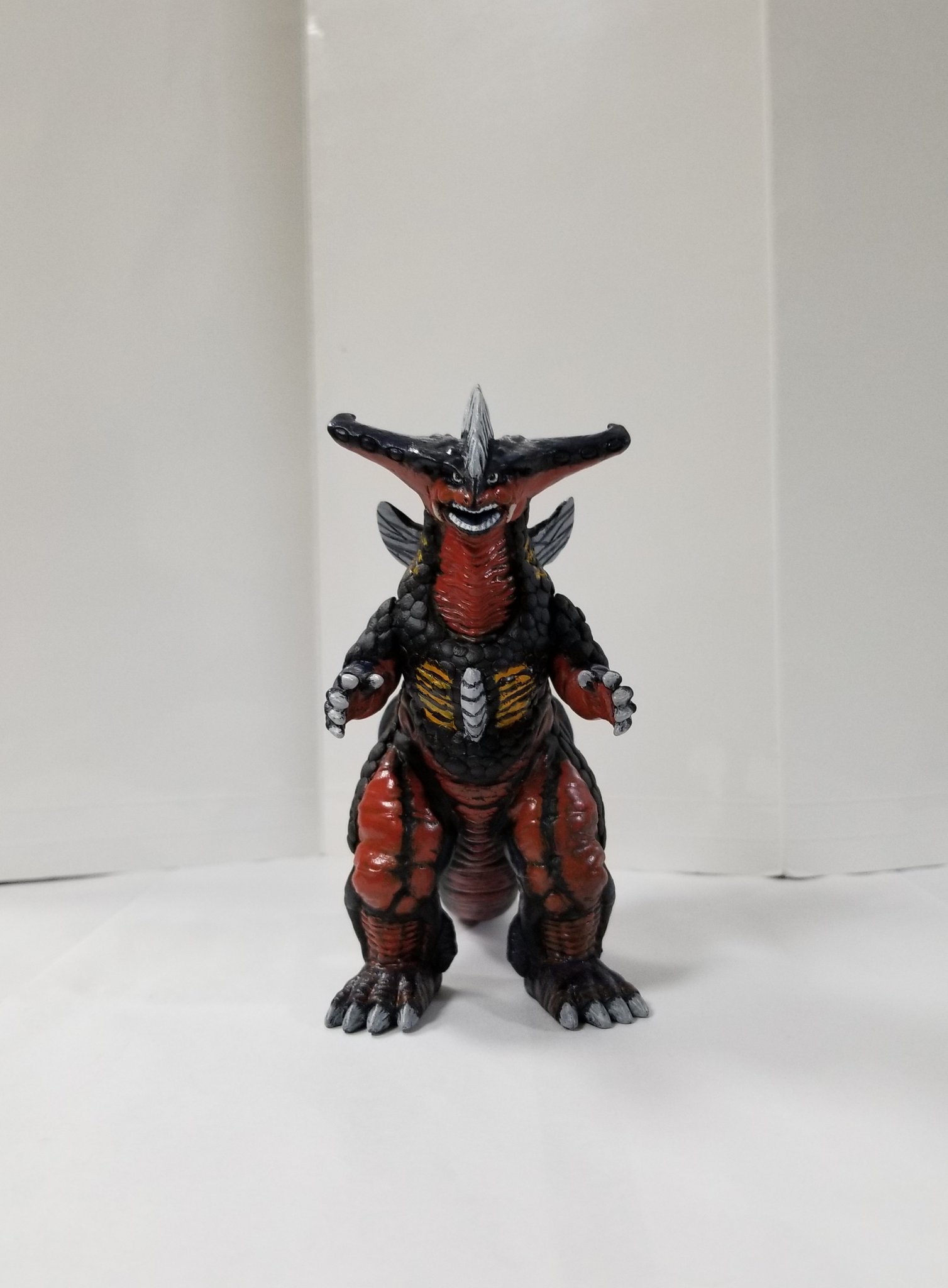 中国限定　ウルトラマンマックス　ギャラクシーソード　ラゴラス　ソフビ　フィギュア Yahoo!オークション - 中国バンダイ ウルトラヒーロー ウルトラ