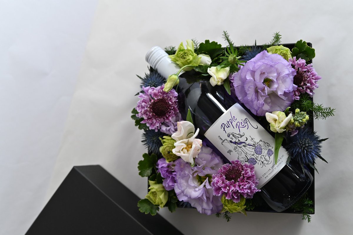 公式 紫ワイン パープルレイン Shizukujapan 限定ギフト15セット 紫ワイン が愛媛のフラワーショップ花心とコラボ なんと 紫ワインとお花のセットを贈り物に でき ます お花のお色味もパープルをはじめ3種類 選べ る 公式販売