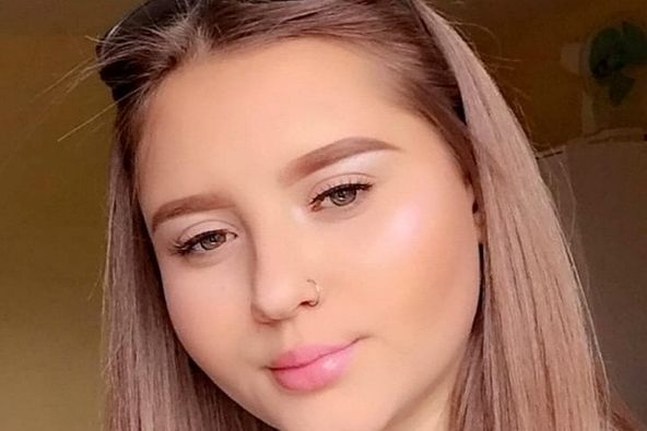 realfixuk's tweet photo. Heartbroken mum shares last photo of her 15-year-old before life support was switched off after sudden asthma attack-

“People should know how dangerous asthma can be.
“You can’t take anything for granted, because you don’t know what’s around the corner.”

https://t.co/Sh1HucSIhn https://t.co/H3CS64bz0B