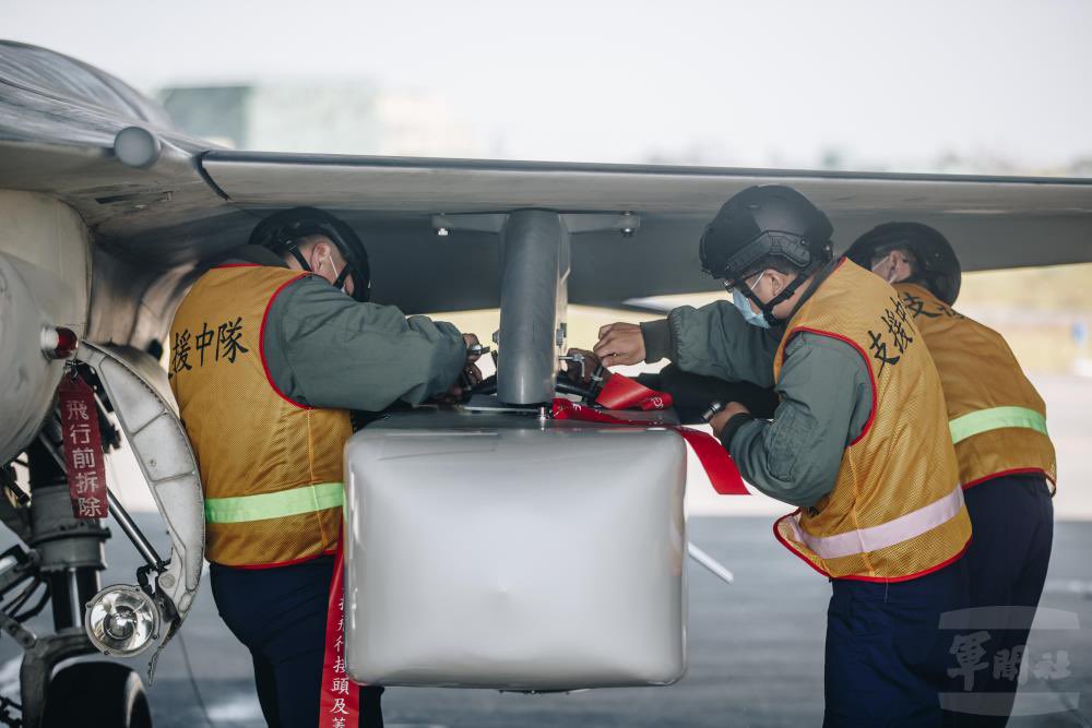 EsphMCrUcAAj9N2?format=jpg&name=medium