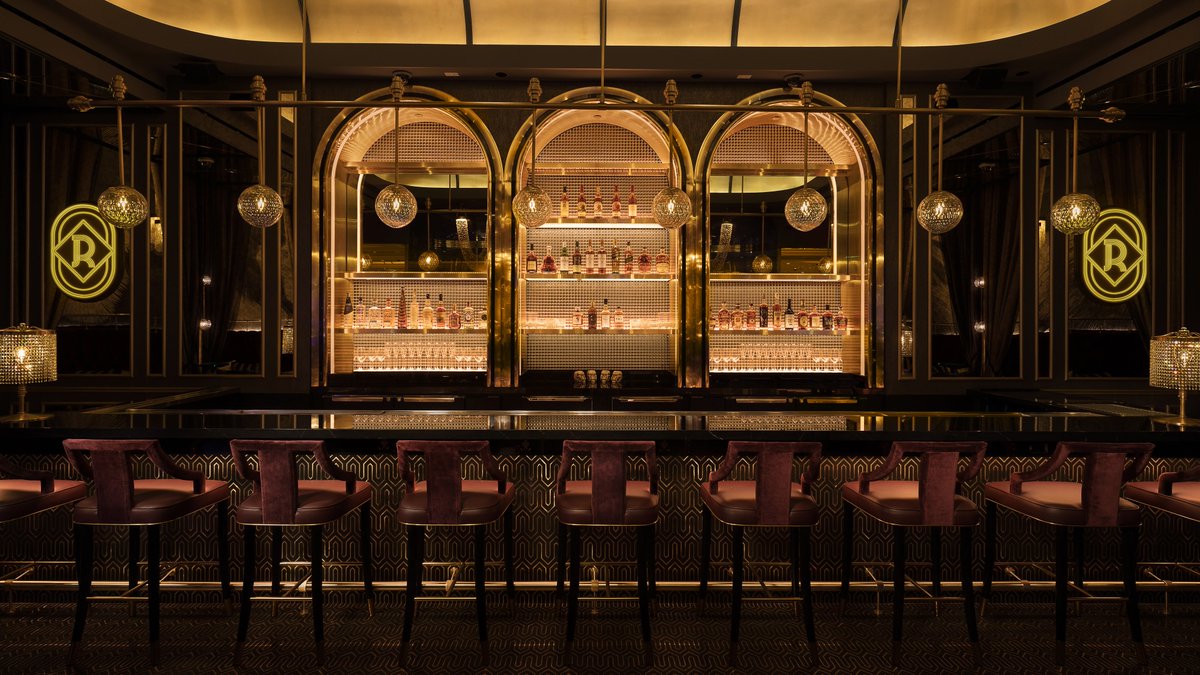 Dawnvale's tweet photo. Bar #Inspiration - A back bar display or overhead gantry can make a big difference. These areas are the selling point for your bar, where layout and lighting can influence sale of any product.
#Fabrications #DesignFitOut #Design #FitOut #BarBuild #BarDesign #PoS #Marketing https://t.co/6n1M1RejcD