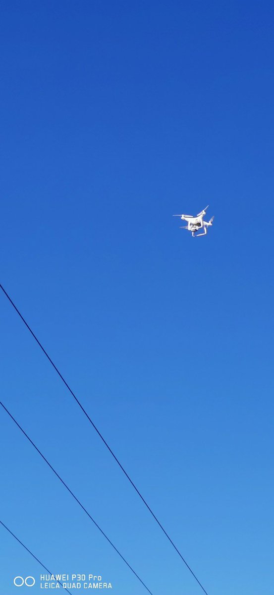 cebeve80's tweet image. Les alentours de la cité d'Ancre survolés par les drones d'@enedis_picardie .Visites de ligne 20 000 volts⚡ pour realiser des diagnostics et effectuer de la maintenance préventive.Nos télépilotes analysent en temps réel le reseau pour la @Ville_dAlbert et les environs. @enedis