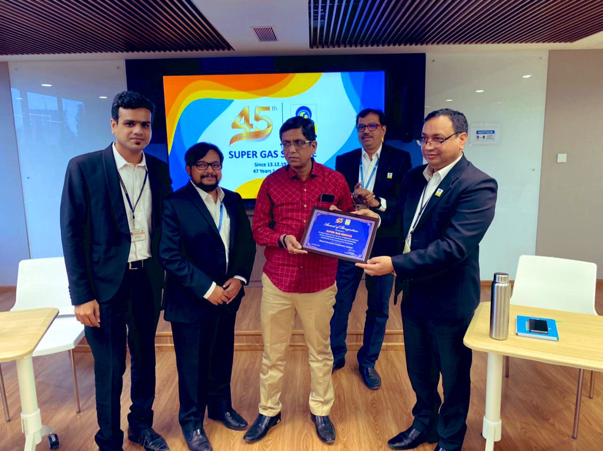 MumbaiBharatgas's tweet photo. Congratulations Super Gas for completing over 45 years of dedicated customer service, exceptional commitment and outstanding contribution to the success of our enterprise. #45yearsofBPCL
@BPCLimited @singharunbpcl @PeethambarantT @kumar4360 @tandalemk @ipratikmahale https://t.co/RwmpTkUT5J