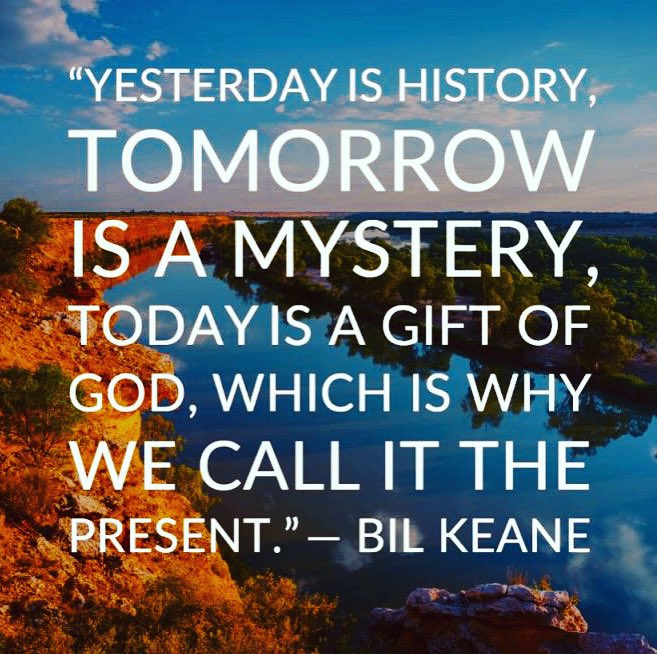GrimsbyMinster's tweet photo. It can be hard getting through to the end of the week so focus on one day at a time ☀️ #today #onedayatatime #youaredoinggreat #hereforyou #grimsby #community #support #grimsbyminster https://t.co/KXKKsng5FW