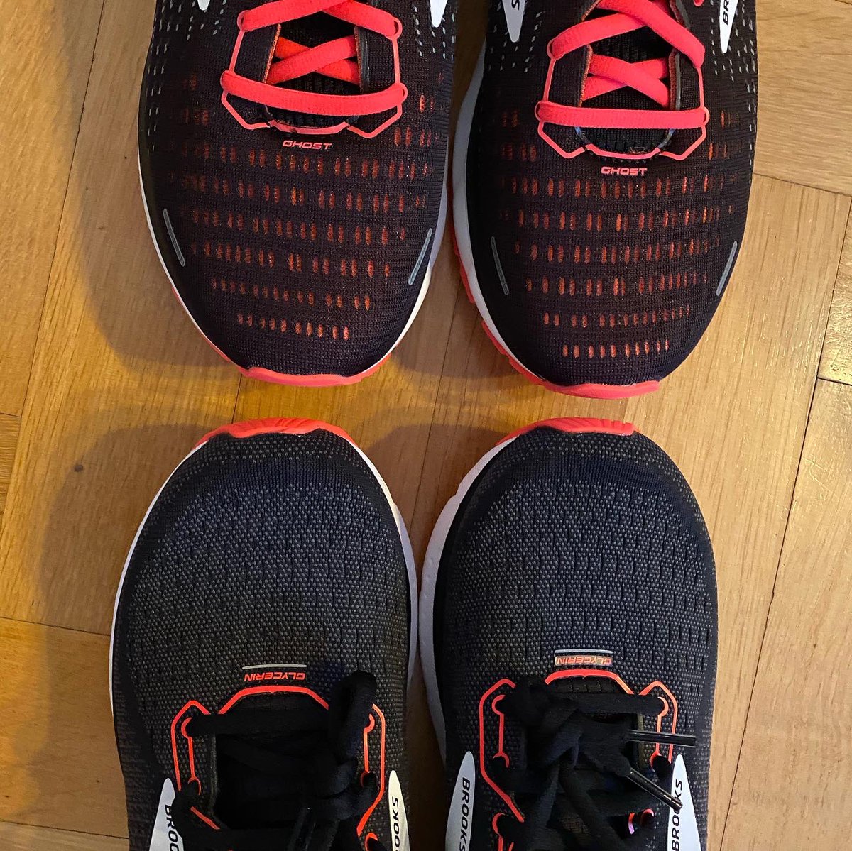 Lucr3zi4's tweet photo. Neue Laufschuhe sind immer ein Highlight. Für mich ist das der schönste Schuhkauf. In denen verbringe ich ja auch viel Zeit 💚
#Brooks #glycerin #ghost #runshoes
#Running #runninggirl #runningwomen #runnerslife https://t.co/nv2uyRgo5c