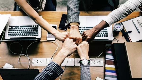 gavinmorrisO2's tweet image. I think how we all manage the period after the pandemic will be key to strong economic recovery and ensuring we keep as many of the positives of home working, while getting to see colleagues and customers in person again. Here are some good ideas for th... so-share.net/c/6d46ca0e-11e…