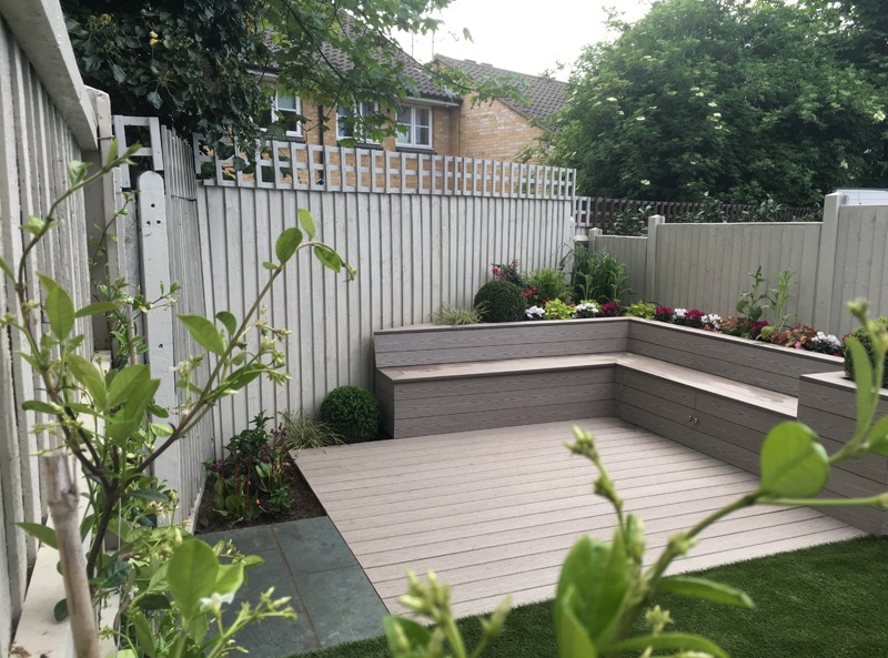 TimberTechUK's tweet photo. Looking for a great deal on composite decking? We have two amazing ranges in our #JanuarySale.

We have a small amount of Grey Reliaboard left for only and plenty of Cedar VertiGrain 2 boards for less than £60 per m²!👇
https://t.co/RAEtyUfeMt
https://t.co/pWLL2ige4L https://t.co/DePhFsExbe