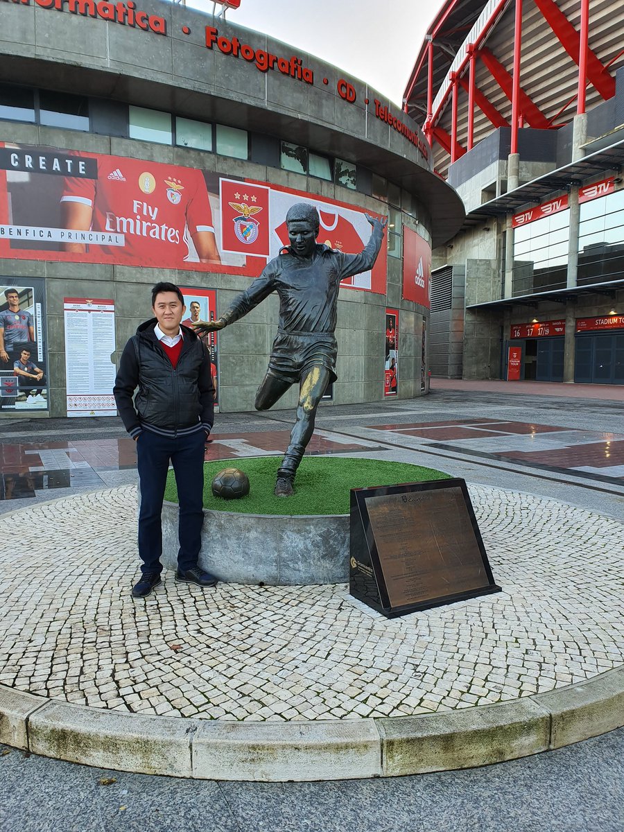 tunkuharun's tweet photo. #Eusébio is one of the greatest footballers of all time with an astonishing goalscoring record (807 goals in 813 matches). First African-born footballer to win the European Footballer of the Year award. 

Today, Eusebio would have been 79 years old. Happy Birthday, Black Panther! https://t.co/tU8BC5A4U7