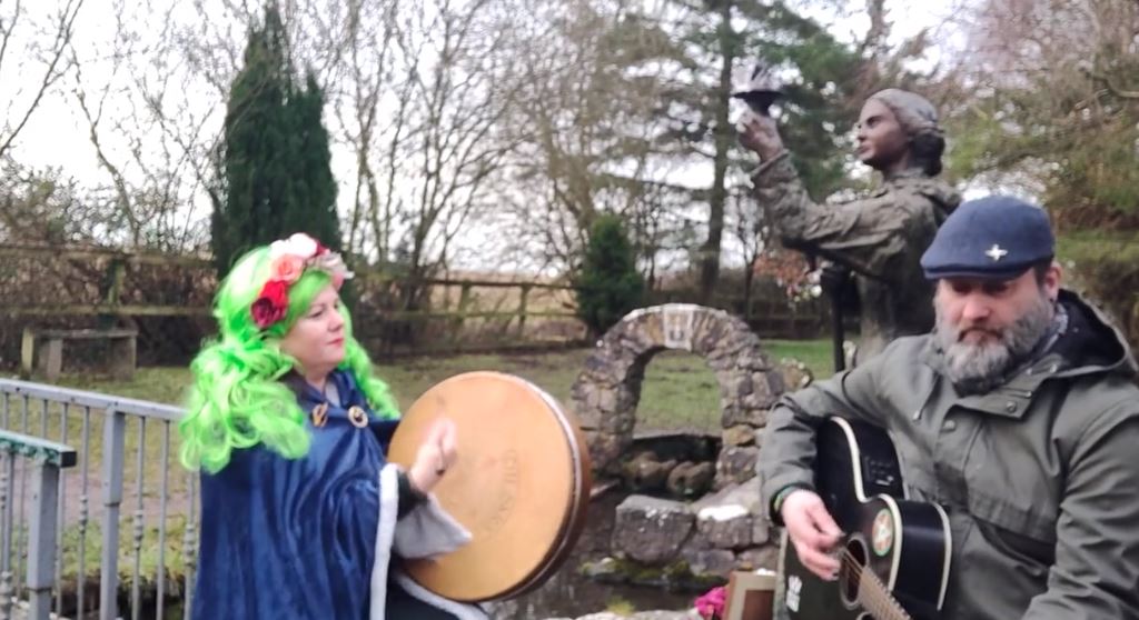 Join Michelle in #AthyLib &amp; artist Darren Fennell, of Pluck the Duck for a tutorial on how to make a St. Brigids Cross and some live music to honour St. Brigid vimeo.com/504303729