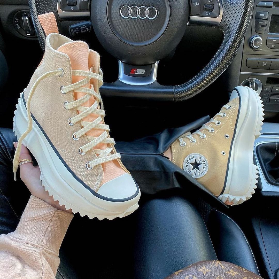 tri panel run star hike