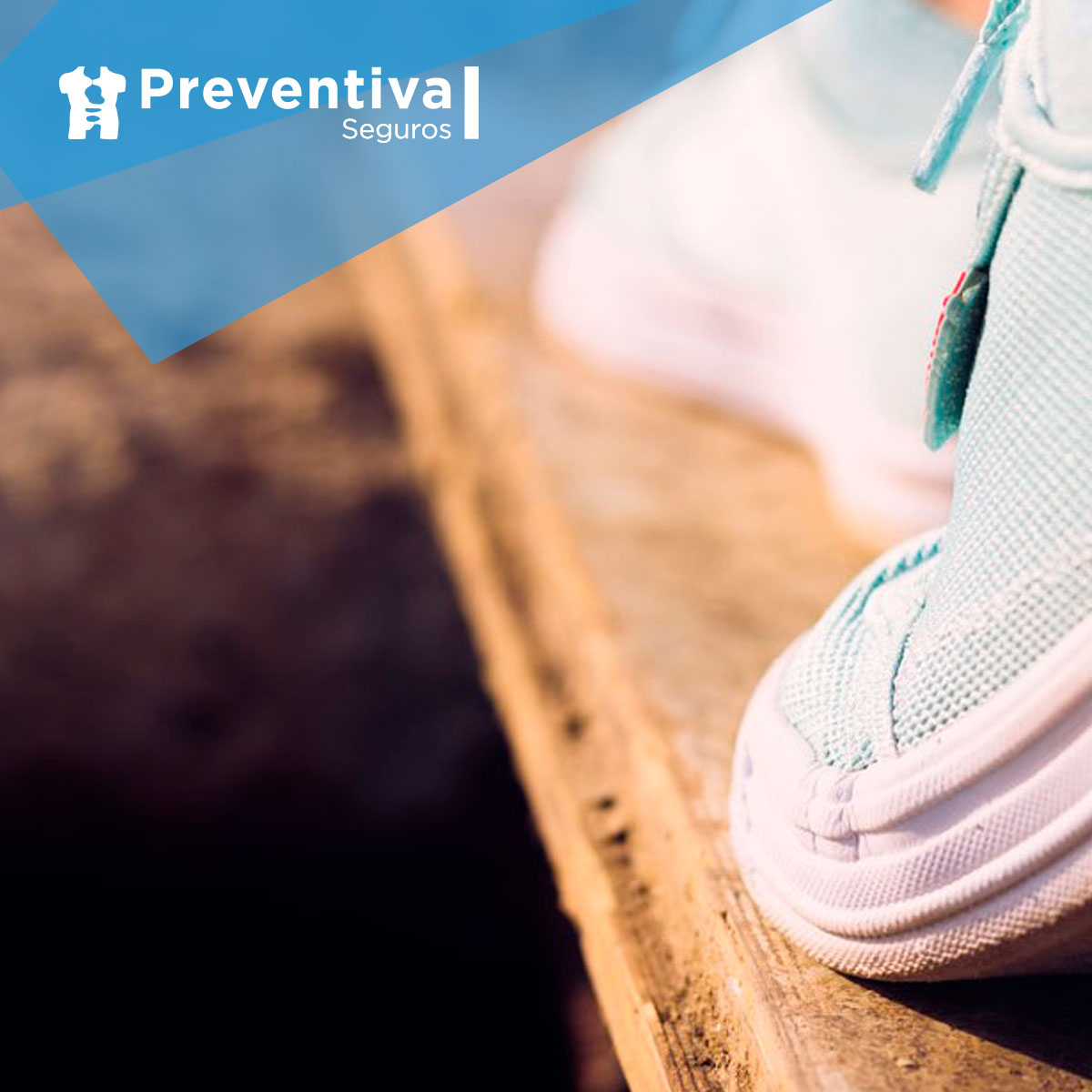Preventiva_Seg's tweet photo. Vas por la calle y un resbalón tonto paraliza tu vida durante un tiempo ¿y ahora qué?
🔹 Con #PreventivaSeguros cuentas con nuestro seguro de accidentes #ProTGT para que no tengas que preocuparte de situaciones como esta. https://t.co/2vpLxUVImD