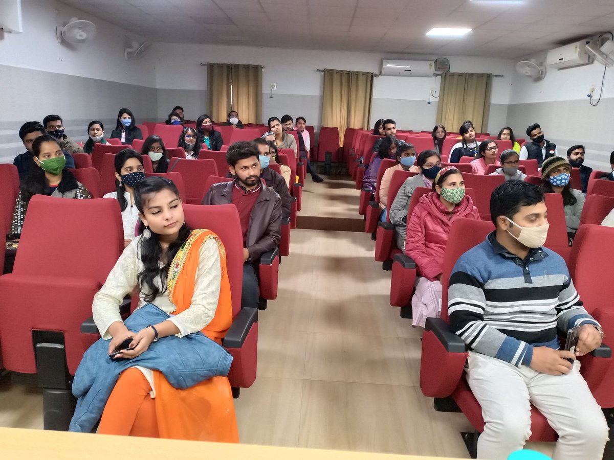 chairperson_icc's tweet photo. #MissionShakti,#EmpoweringWomen,#UnstoppableMission,#SelfDefence,@ippr_lkouniv,@lkouniv, @profalokrai,@NCWIndia,@sharmarekha,@UPGovt,@MissionShaktiLU,@MisraSheela
72वे भारतीय गणतंत्र दिवस की हार्दिक बधाई!
जयहिंद, वन्देमातरम।
Self-defence Session by Col Sanjay Tripathi@PublicAdm https://t.co/AWBXSTufON