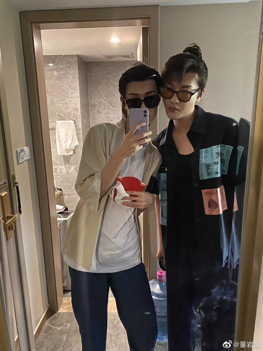 jiyangpics's tweet photo. 210126
Dong Yanlei Weibo Update 

#SongJiyang #宋继扬 https://t.co/dh1x1sZG3M