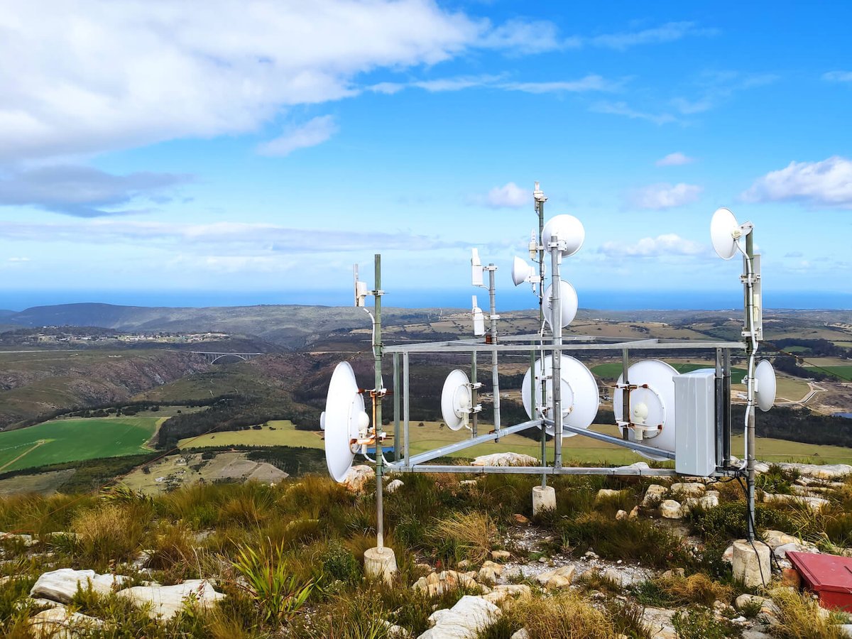 SmallCell_Forum's tweet photo. A very different approach to deployment needs to be taken if outdoor networks, in rural or suburban regions of emerging economies, are to deliver both the performance users require, and the profits operators need. Read more:
https://t.co/nH8trtE0fV
#neutralhost #towerco #networks https://t.co/CrXRMOI27J