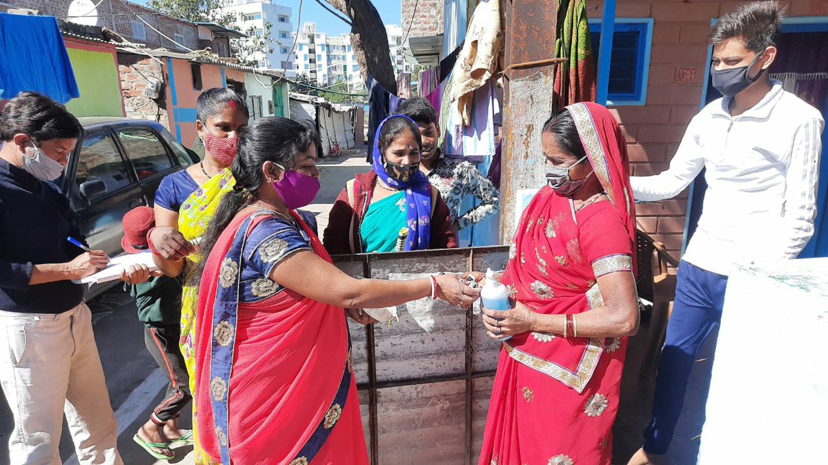 The distribution drive has reached Bhopal, where families got the safety kits. Thank you @experian.

#maskssavelives #safety #masks #Srujna #bhopal #distribution #Indiafightscorona #India #Republicday