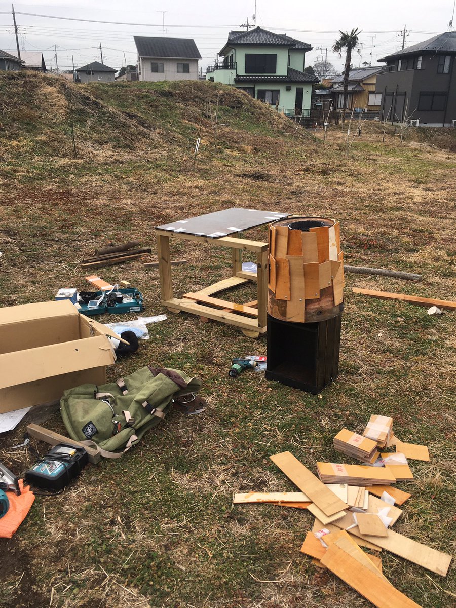 takashiyam's tweet photo. 埼玉県蓮田市に、祠のような小さな美術館を作っています。蓑虫美術館、通称「みのび」。
学芸員やアーティストの方を募集しています。
#蓑虫美術館
#mnmsm
#縄文うるしパーク https://t.co/WDxyxumWMi