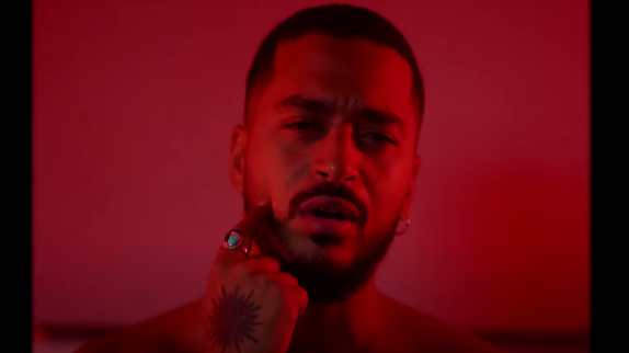 purecharts's tweet photo. Surprise : @Slimaneoff nous offre une reprise de Gilbert Montagné pour réchauffer les coeurs ❤️ Découvrez "Le blues de toi" ➡ https://t.co/ETfy6GwdN7 https://t.co/bUSMFA4PCj