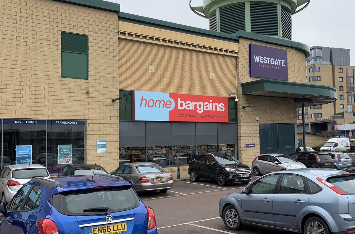 I’m still getting over the fact that Westgate booted Brantano out and nicked their sign design. Westgate Retail Park, 2005/2021