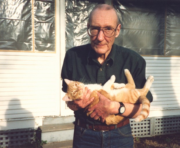 Just about everyone I know seems to be finding everything a bit tough at the moment.So here's a thread of writers with their pets (and those of us who have pets know how much of a comfort they are to us at the moment.)1/ William S Burroughs and Ginger