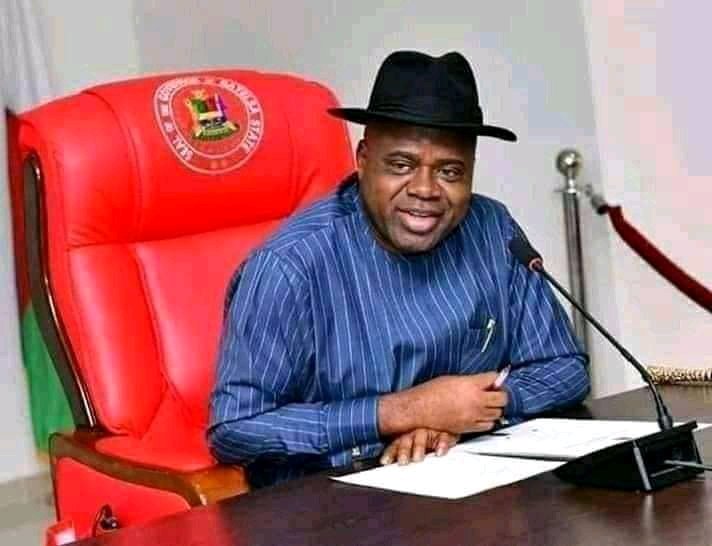 SymplyBethsheba's tweet image. Gov. Douye Diri of Bayelsa State @govdouyediri has just approved the sum of 10million Naira for the treatment of ailing Bayelsa medical doctor, Dr. Fere.
He is to be flown abroad for the treatment.