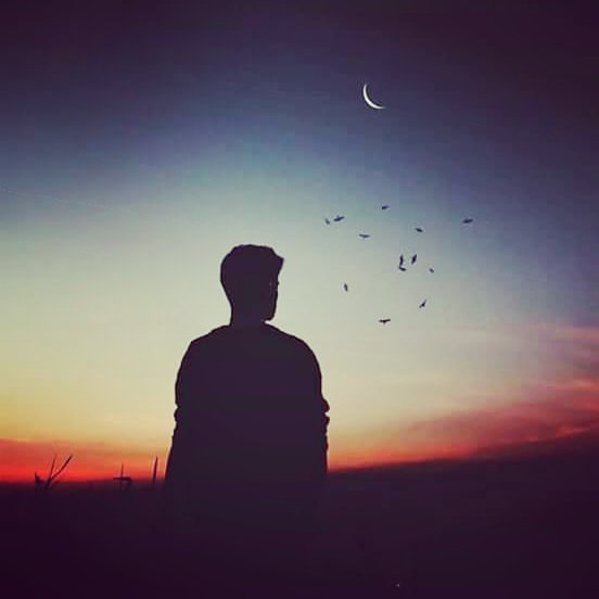 في مرحلة من عمرك ستعرف أن الإحترام والتقدير هو الحب بحد ذاته .. والتفاهم والاهتمام جزء رئيسي لنجاح أي علاقة .. والثقه أهم من الغيره .. والصبر أعظم دليل للتضحيه .. وأن الإبتعاد عن المشاكل لا يعني الضعف بل يعني أنك أكثر قُدرة على الإستمتاع بحياتك❤