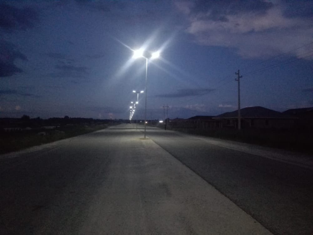 Mabvazuva Solar Street Lights installation project completed.
@capitalkfm
@MinistryofTID
@HeraldZimbabwe
-
#RenewableEnergy
#PhysicalInfrastructure
#BringingCommunitiesToLife