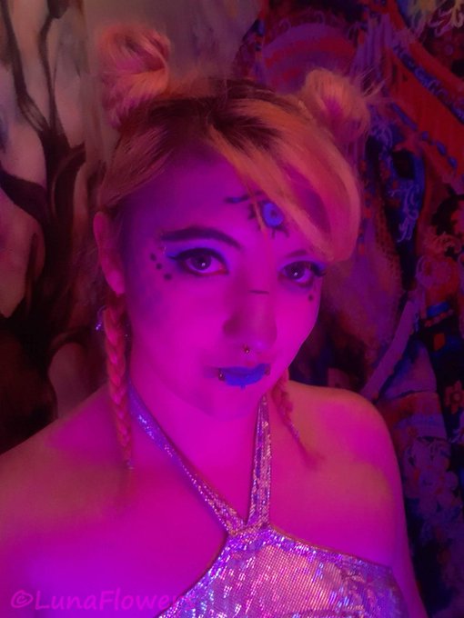 📸 schedule 1/26-1/31  Today(Tuesday): 11pm-5am maybe (check back later) Wednesday: 10pm-5am Thursday:10pm-5am<a href="/tag/onmfc"class="tags"><span>#onmfc</span></a><a href="/tag/littlelunarlove"class="tags"><span>#littlelunarlove</span></a><a href="/tag/lunaflowers"class="tags"><span>#lunaflowers</span></a><a href="/tag/kawaiic"class="tags"><span>#kawaiic</span></a>