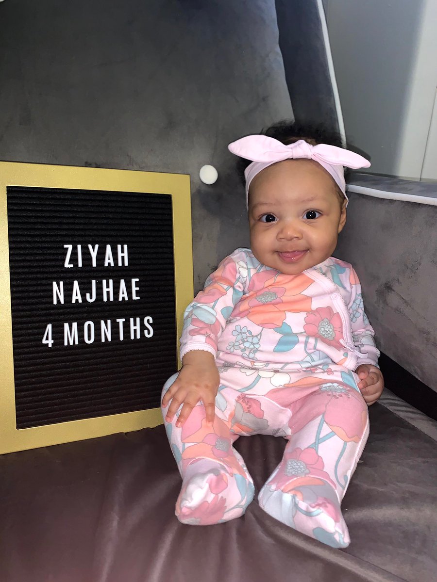 Baj2Times_'s tweet photo. Yโall gone see her every month so get used to it lol #4MonthStinky #SheAintLetMeSleepLastnight #ButItsCool #ZiShmoneybagsss https://t.co/zPKgr1X9V3