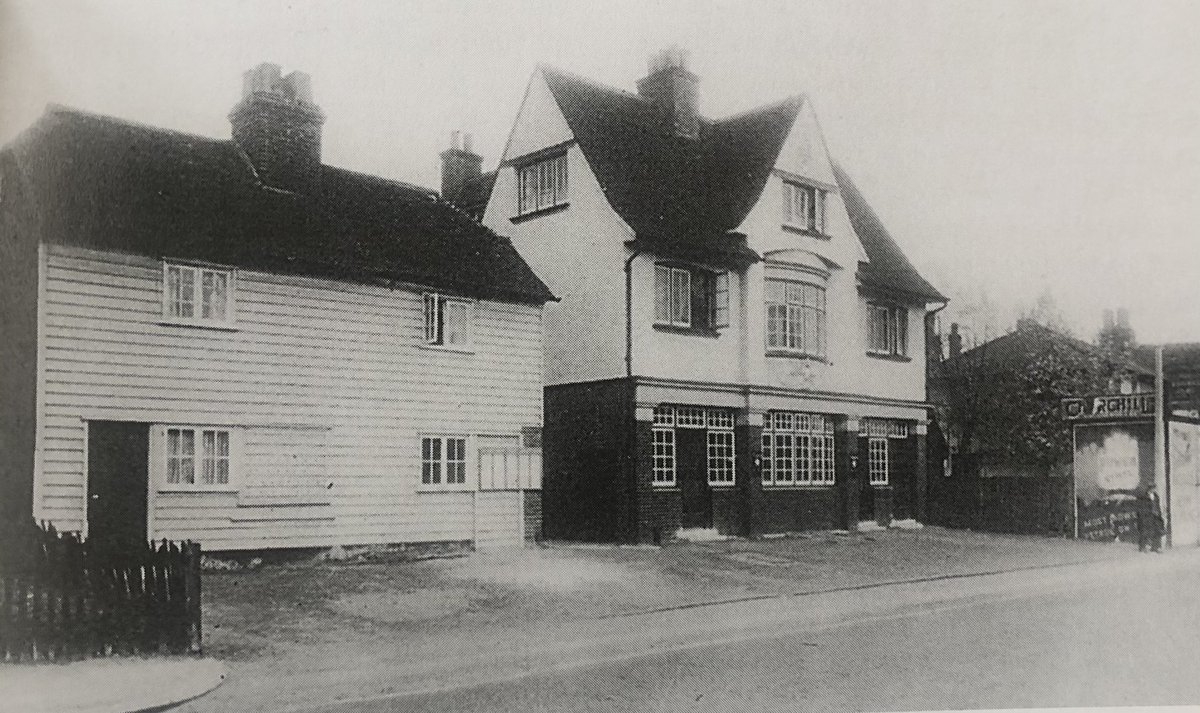 The original Railway Arms on the left and the newer pub built later on the right. Unfortunately both building are now gone and replaced by flats #leatherhead #molevalley #surreyhistory