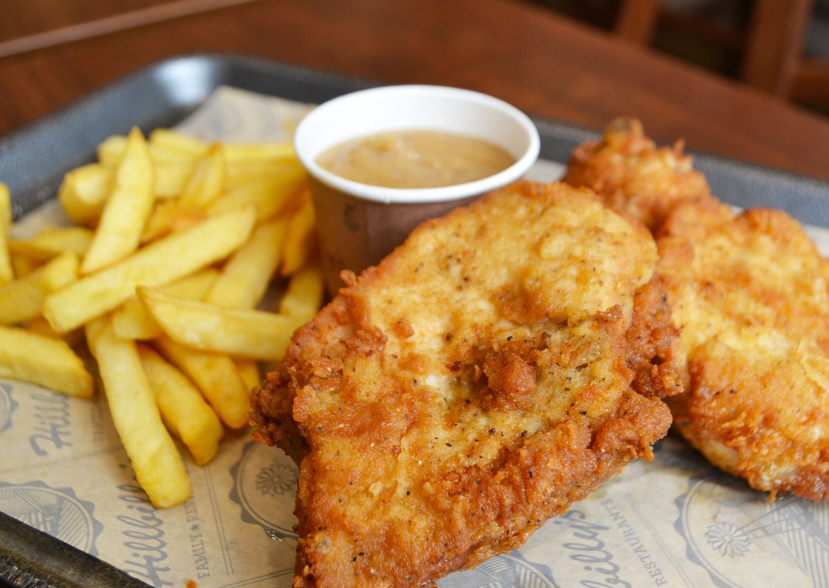 Don't forget we are open for takeaway so why not pop in and pick up your Tuesday Special, Buy 1 Get 1 Free Snack Box, in store until 7 pm tonight!
.
.
.
.
.
#hillbillys #friedchicken #chicken #corkfood #cork #dublinfood #dublin #eatlocal #supportlocal #ennis #tralee #waterford